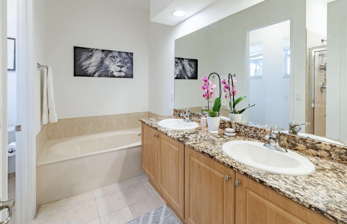 2812 Eagle Rock Circle 902