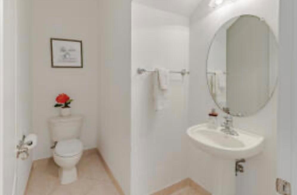 2812 Eagle Rock Circle 902