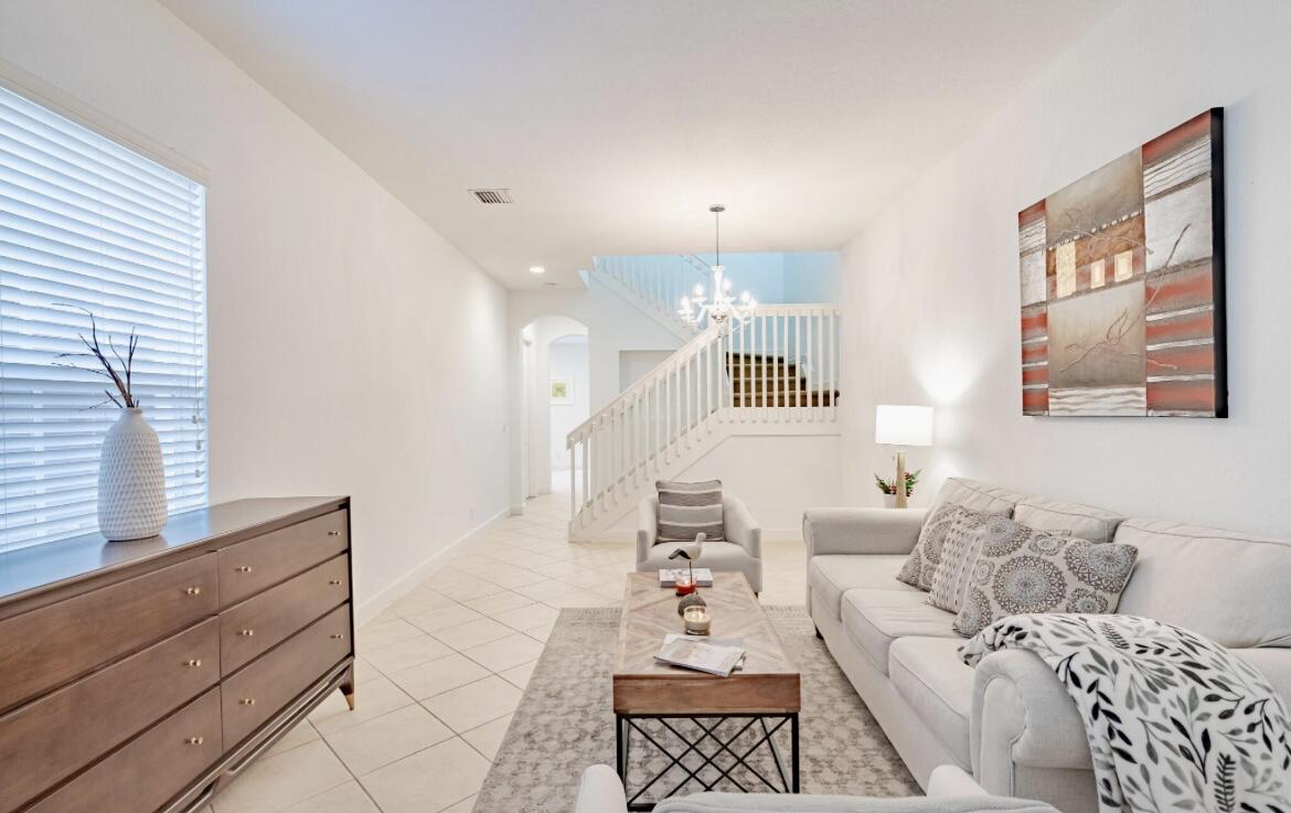 2812 Eagle Rock Circle 902