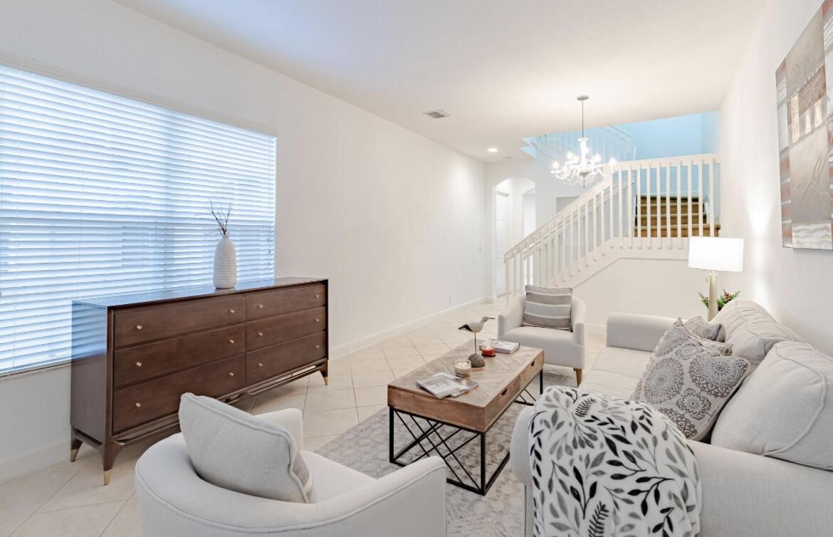 2812 Eagle Rock Circle 902