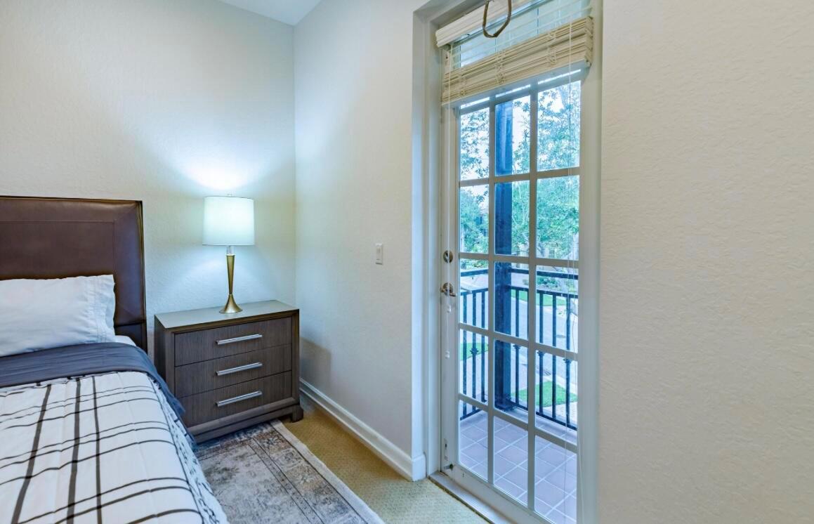 2812 Eagle Rock Circle 902