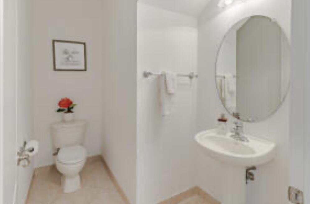 2812 Eagle Rock Circle 902