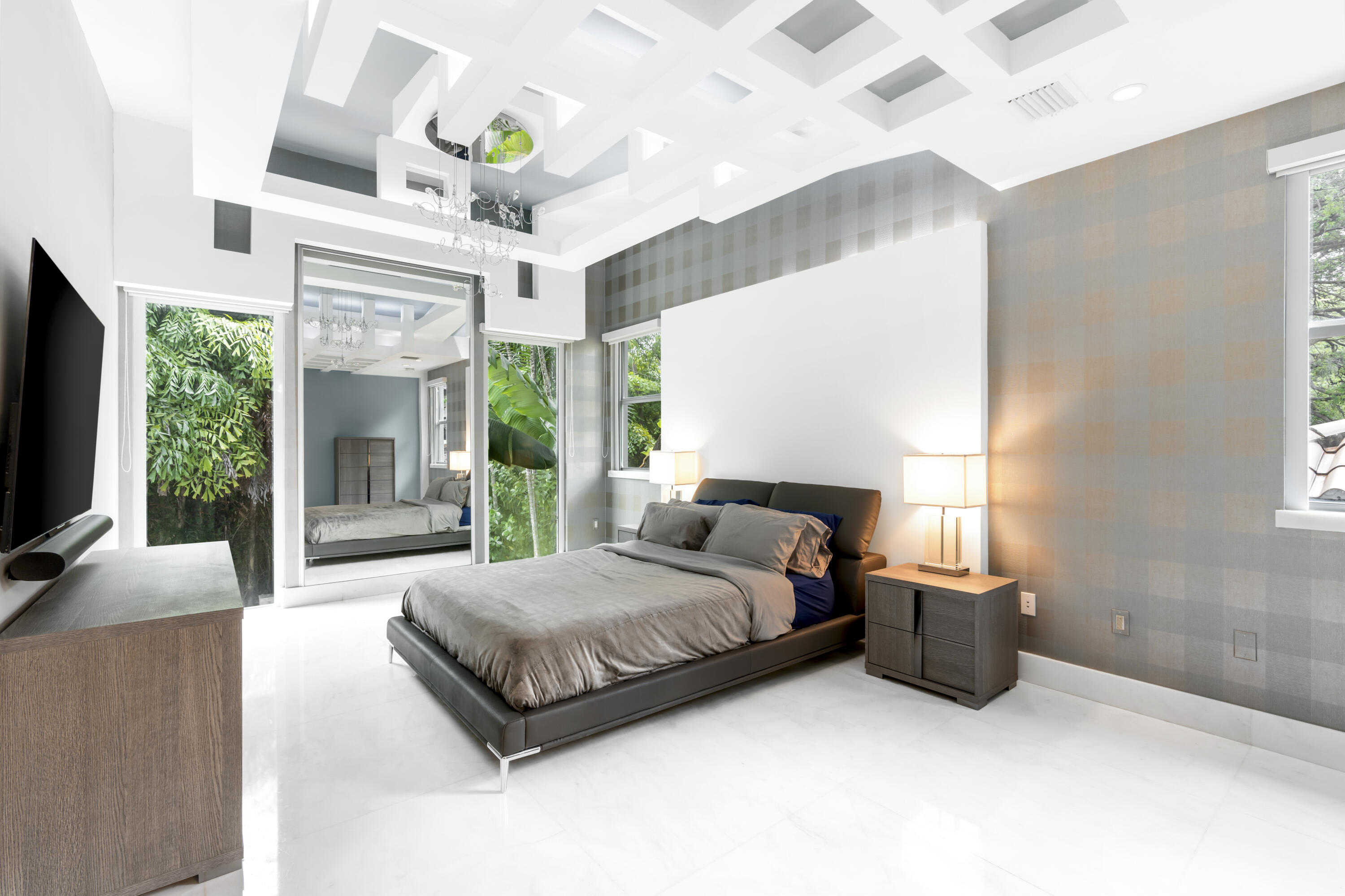 3917 S Le Jeune Road