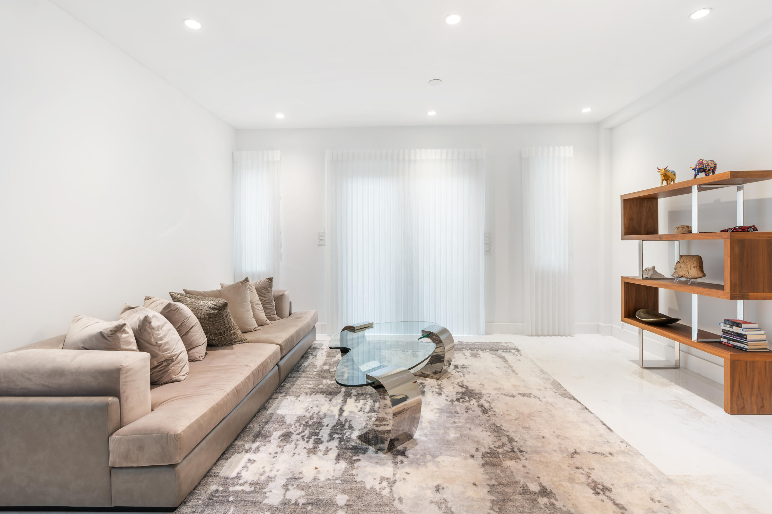 3917 S Le Jeune Road