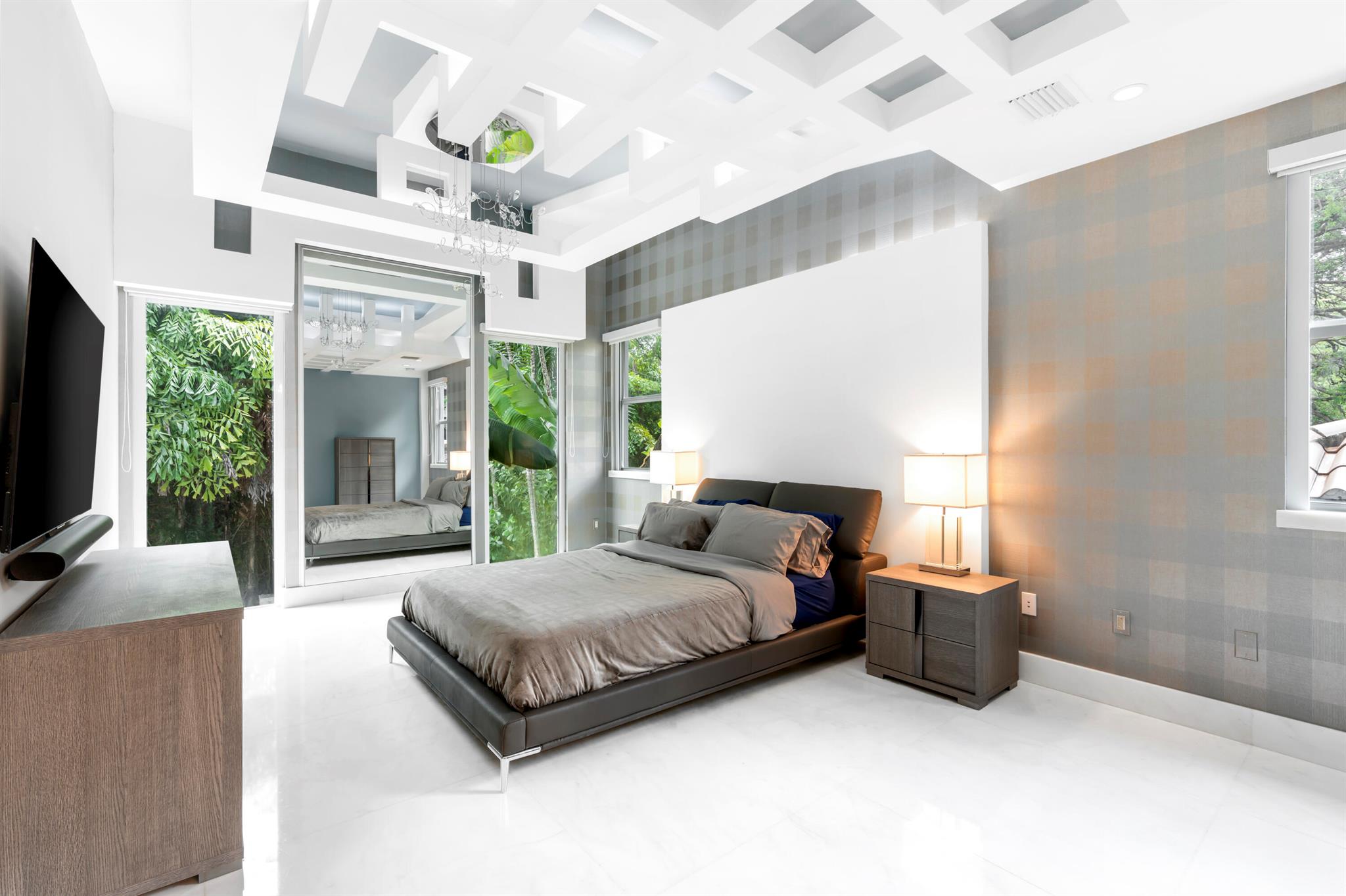 3917 S Le Jeune Road