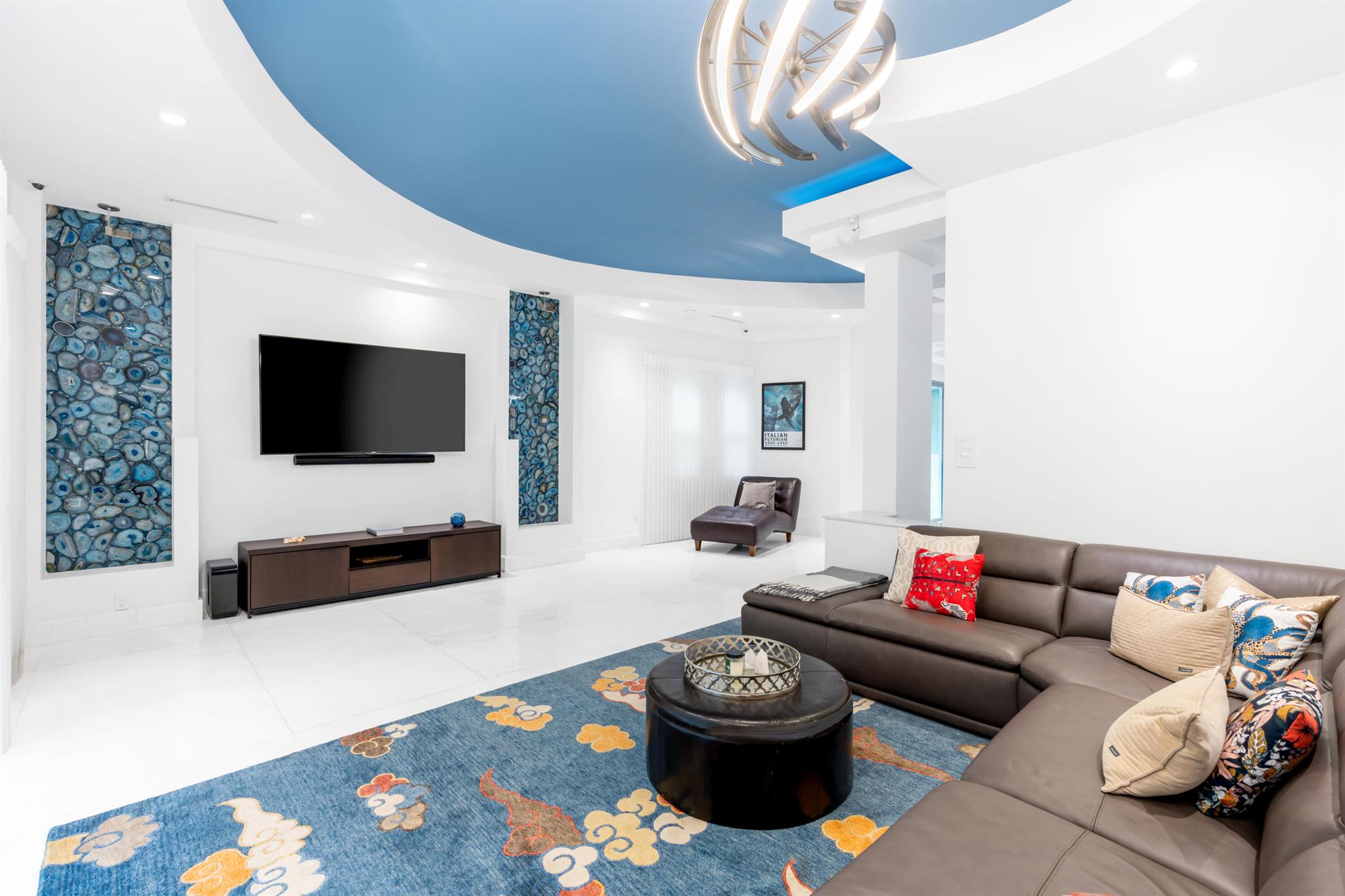 3917 S Le Jeune Road