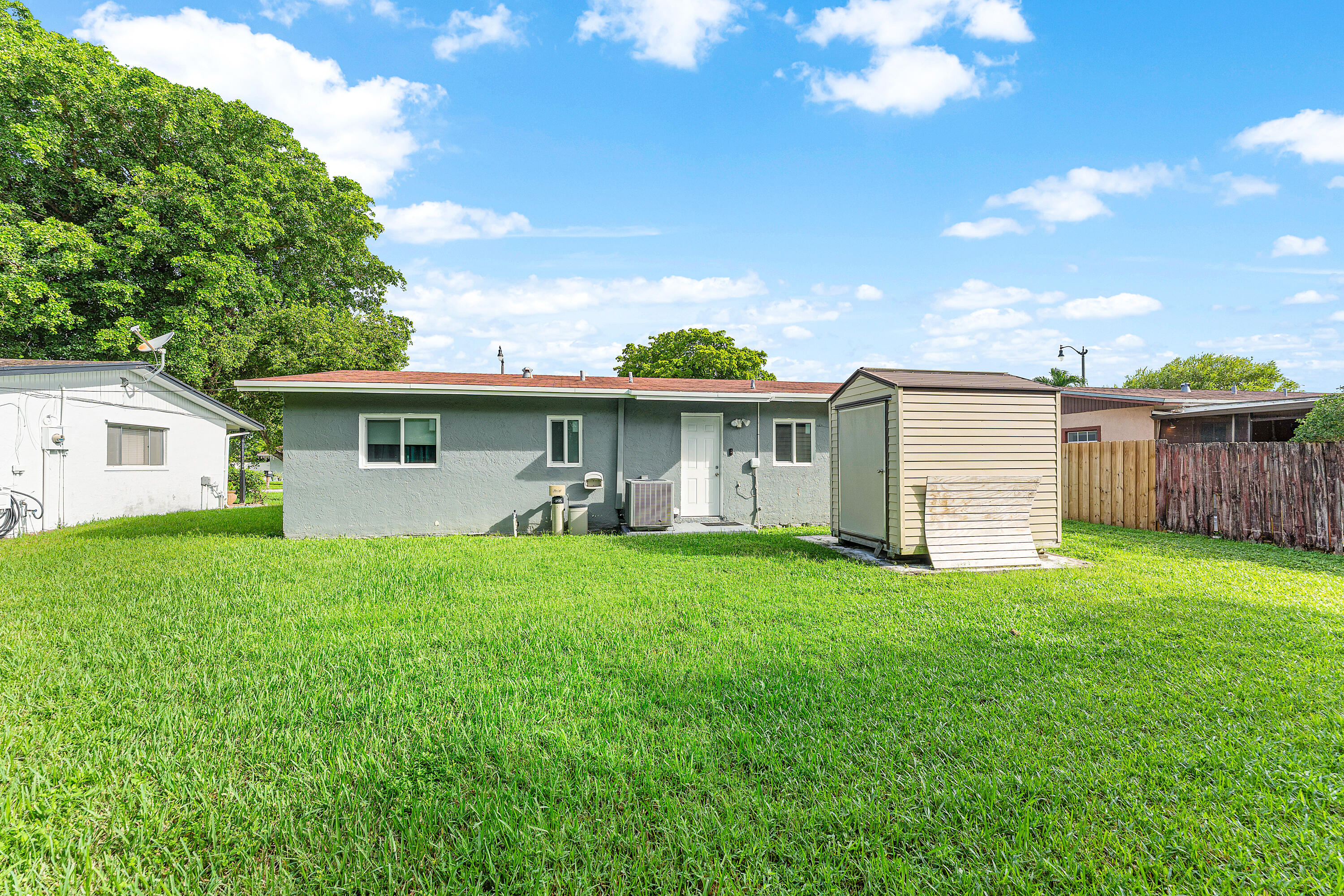 2840 NW 8th Street