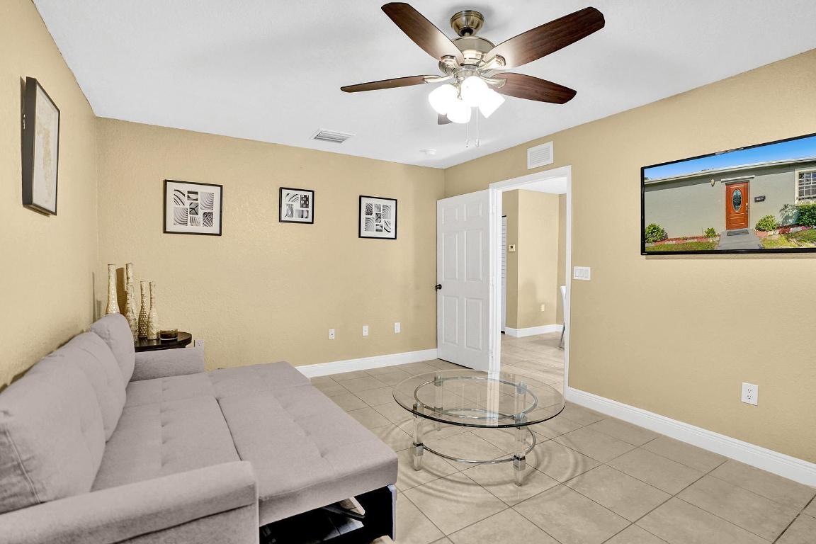 2349 Seminole Boulevard