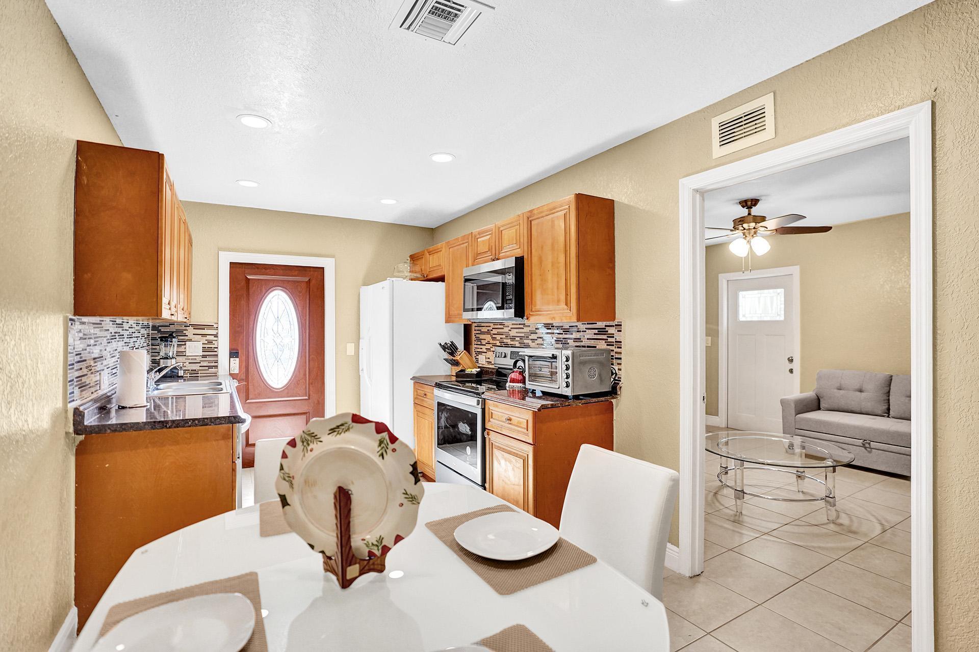 2349 Seminole Boulevard