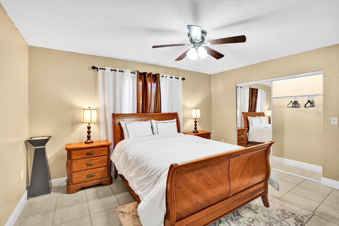 2349 Seminole Boulevard