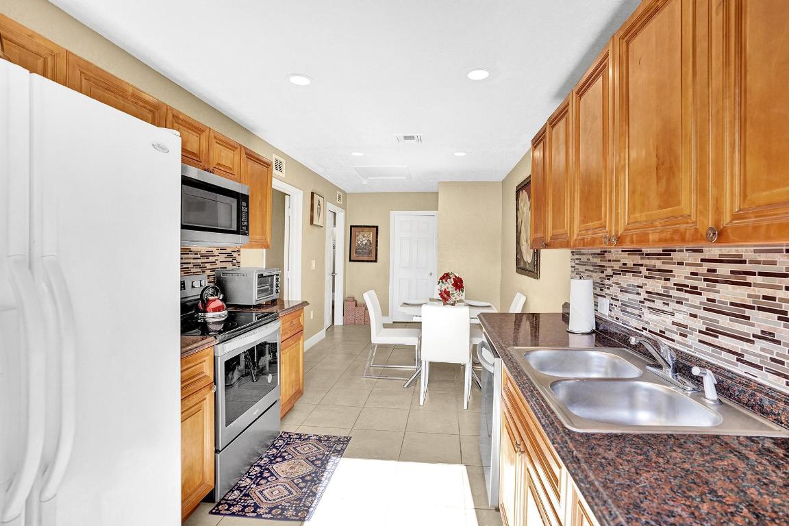 2349 Seminole Boulevard