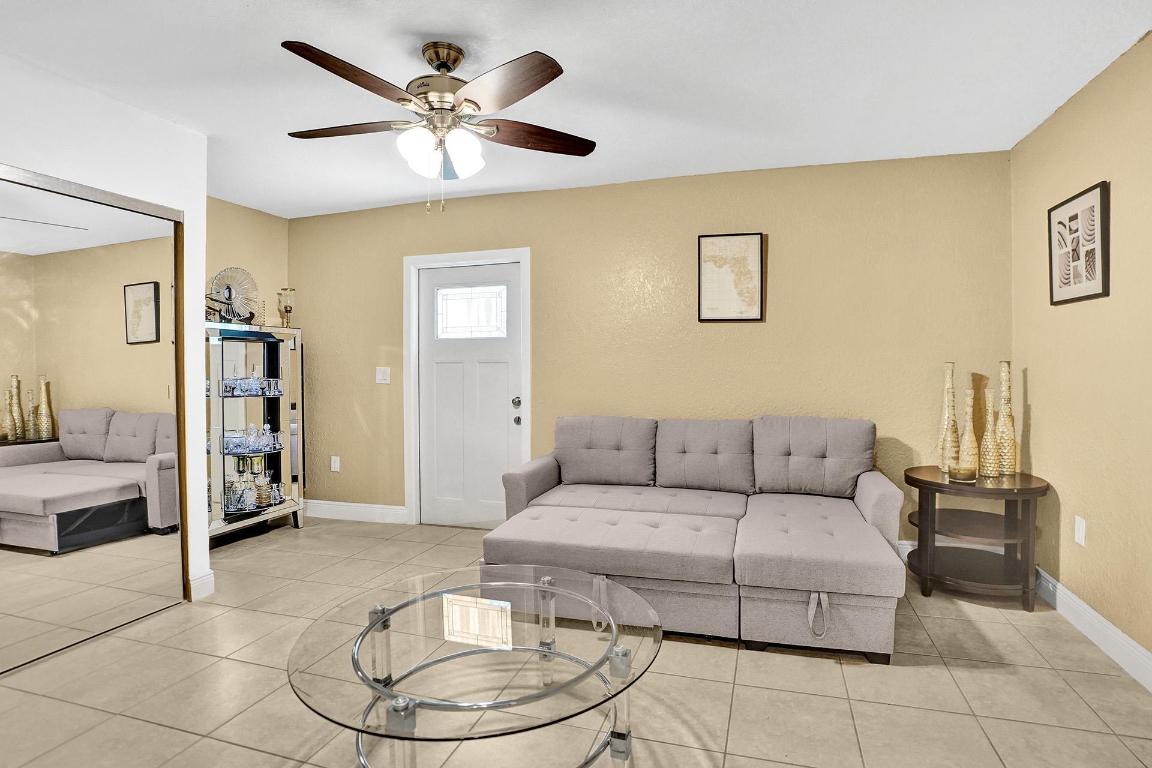 2349 Seminole Boulevard