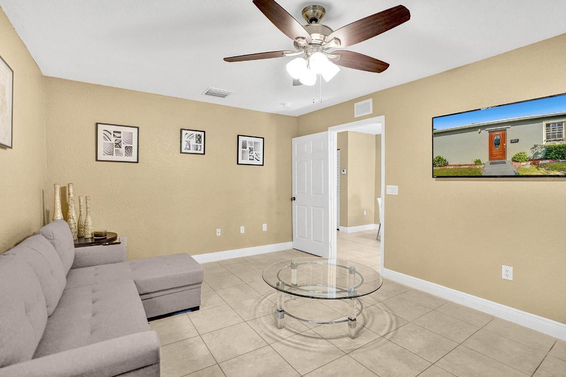 2349 Seminole Boulevard