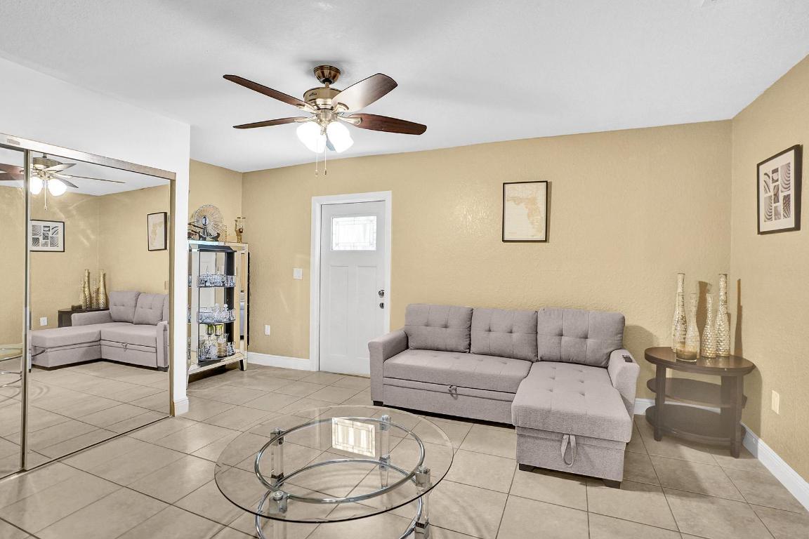 2349 Seminole Boulevard