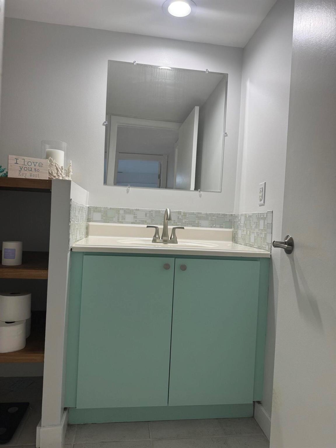 6111 SE Riverboat Drive