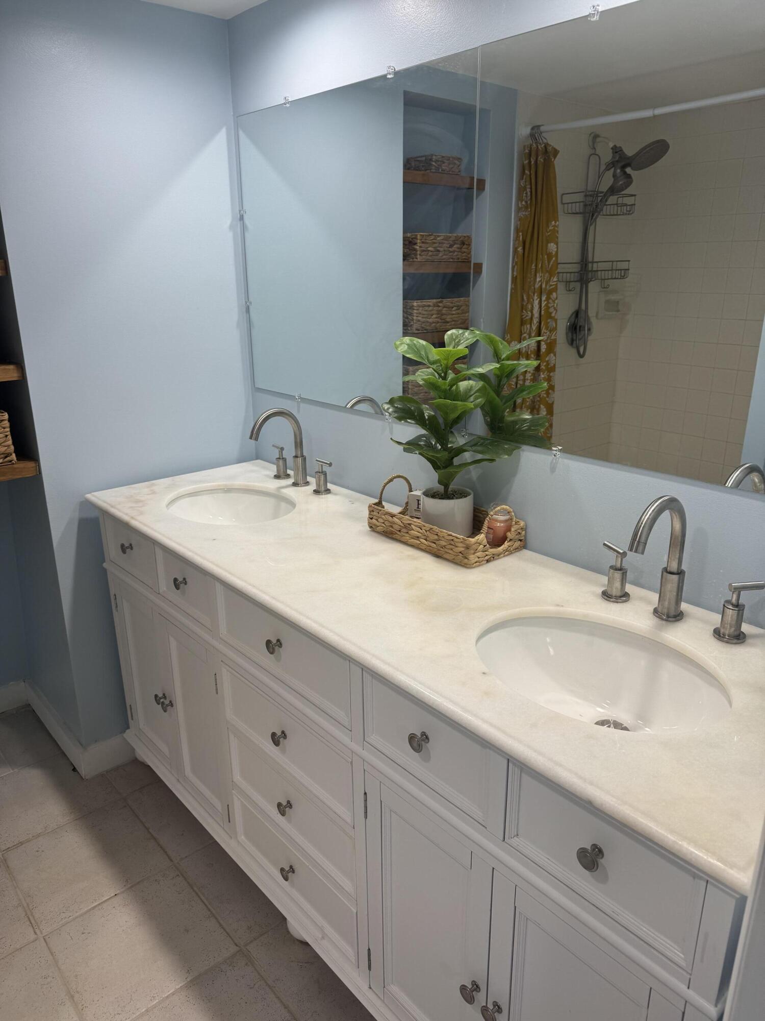 6111 SE Riverboat Drive