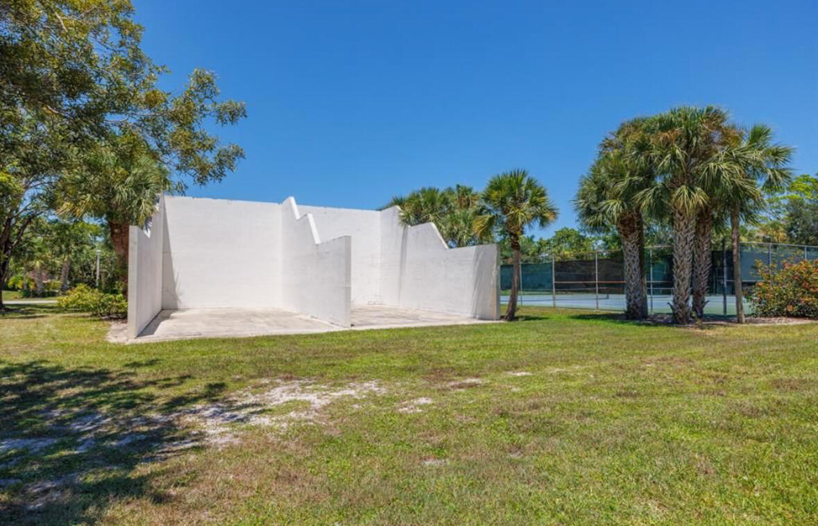 6111 SE Riverboat Drive