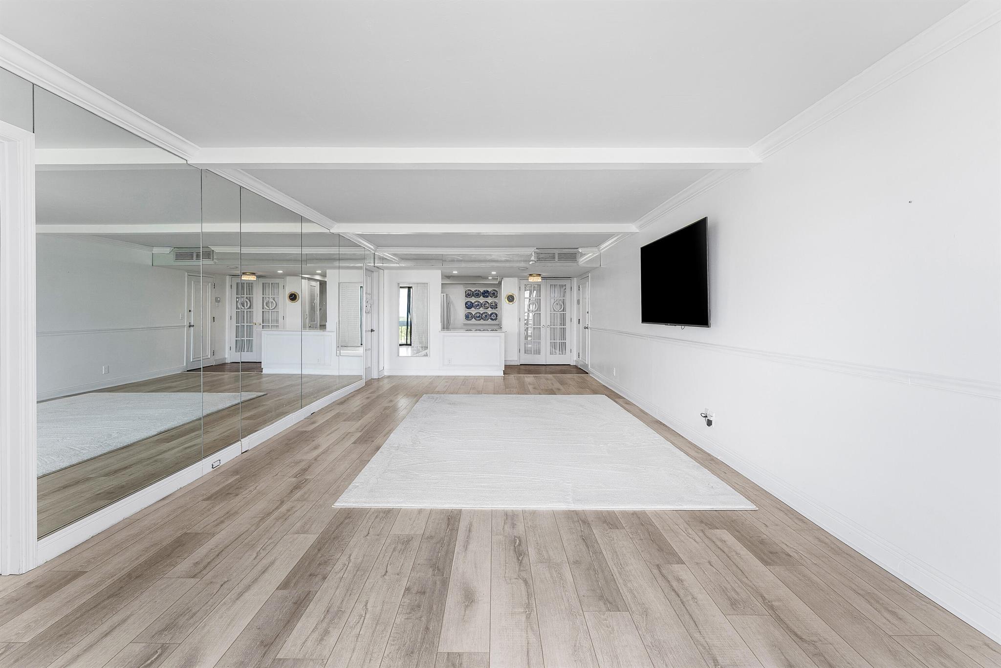 2400 Presidential Way 503