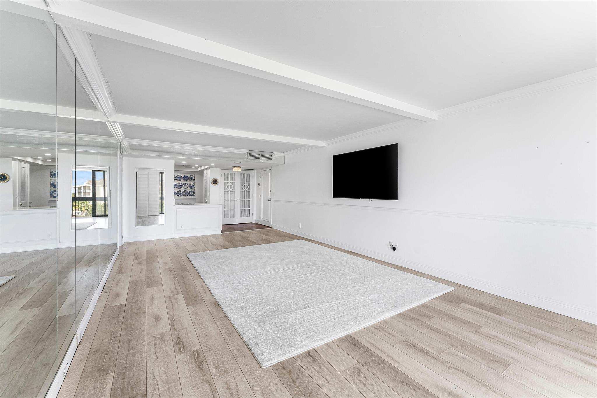 2400 Presidential Way 503