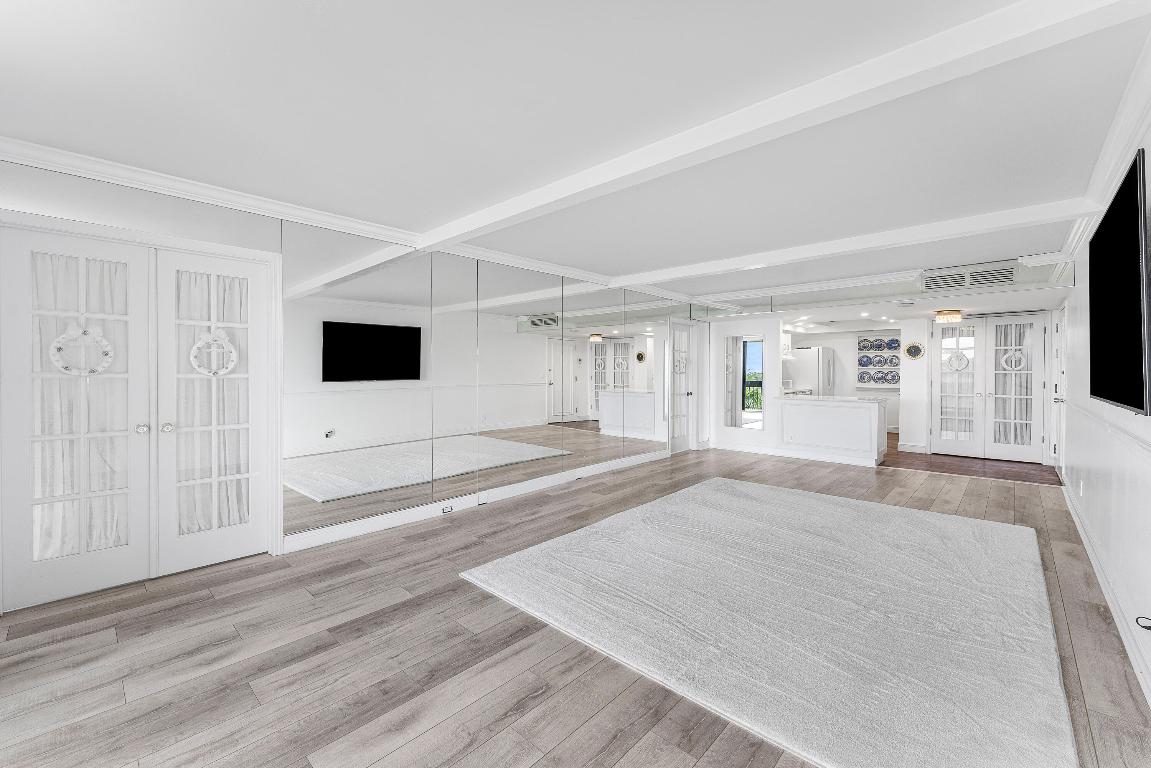 2400 Presidential Way 503