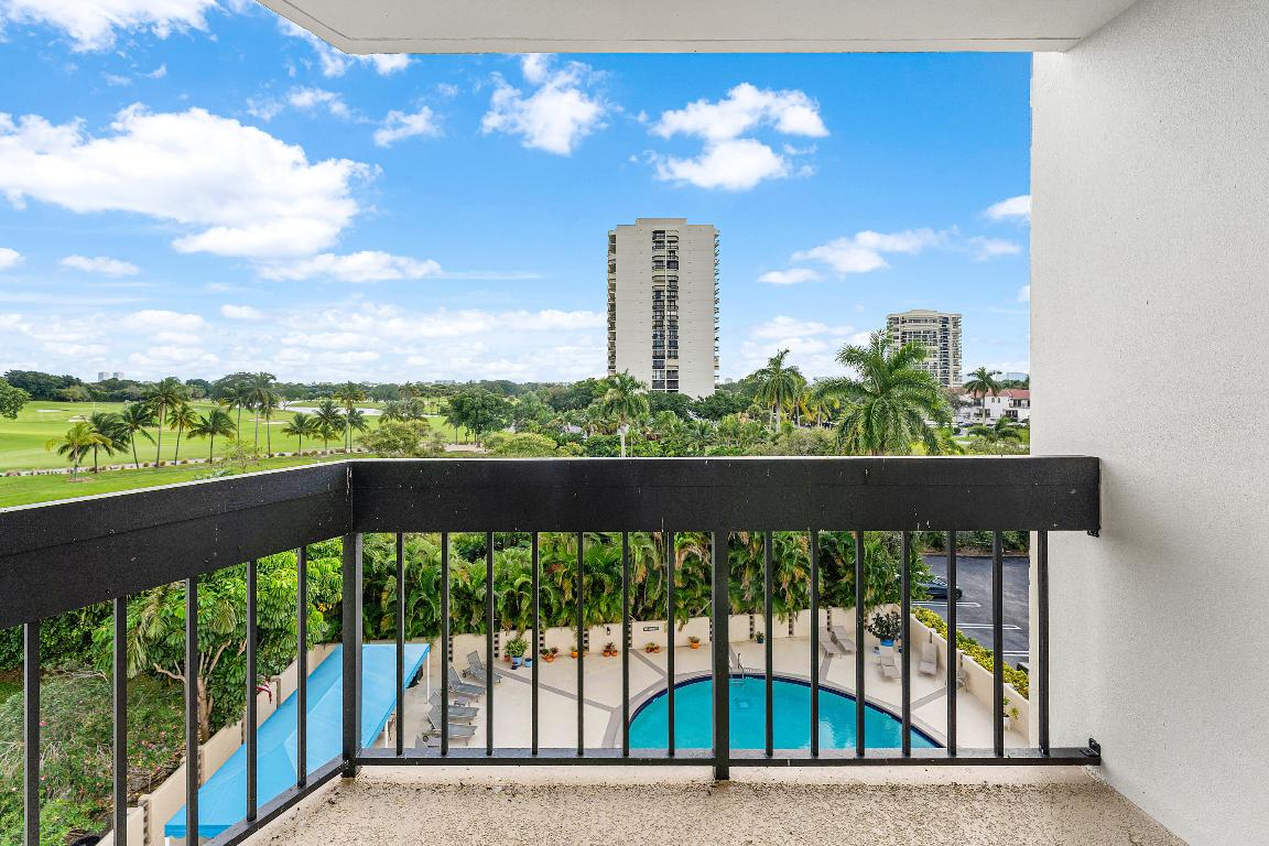 2400 Presidential Way 503