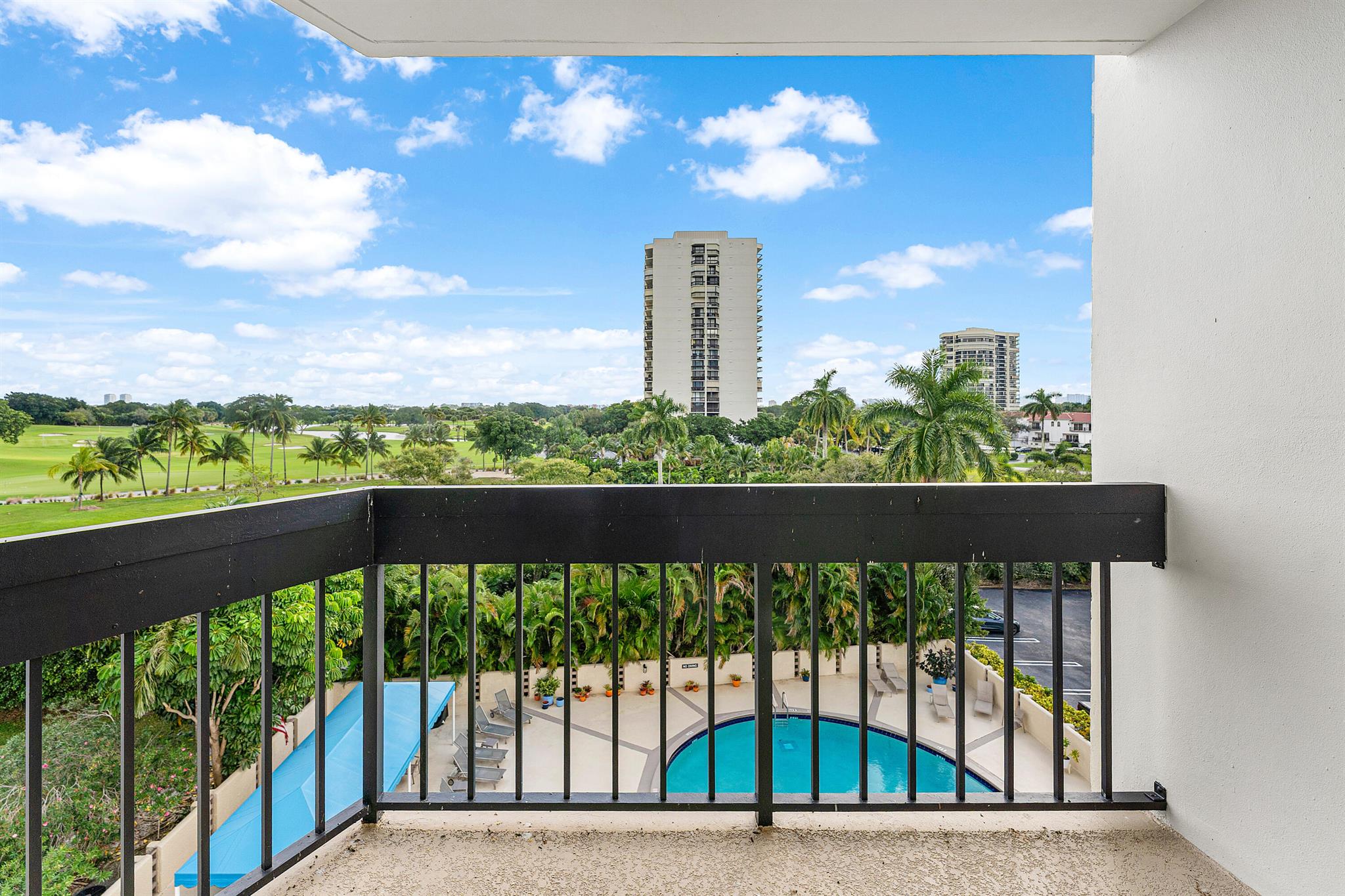 2400 Presidential Way 503