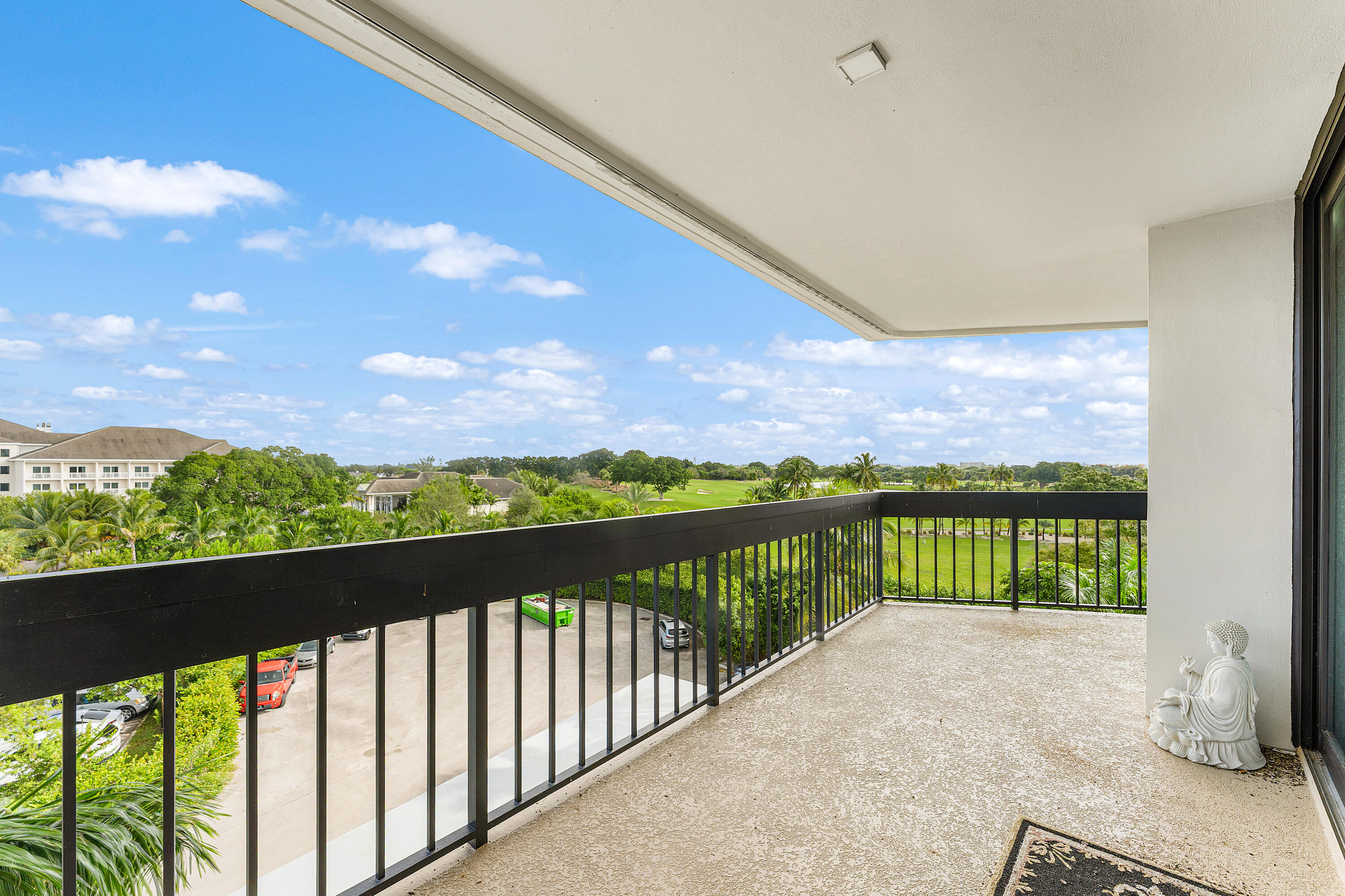 2400 Presidential Way 503