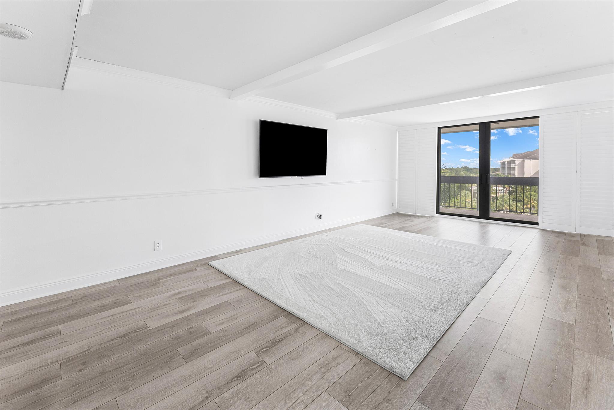 2400 Presidential Way 503