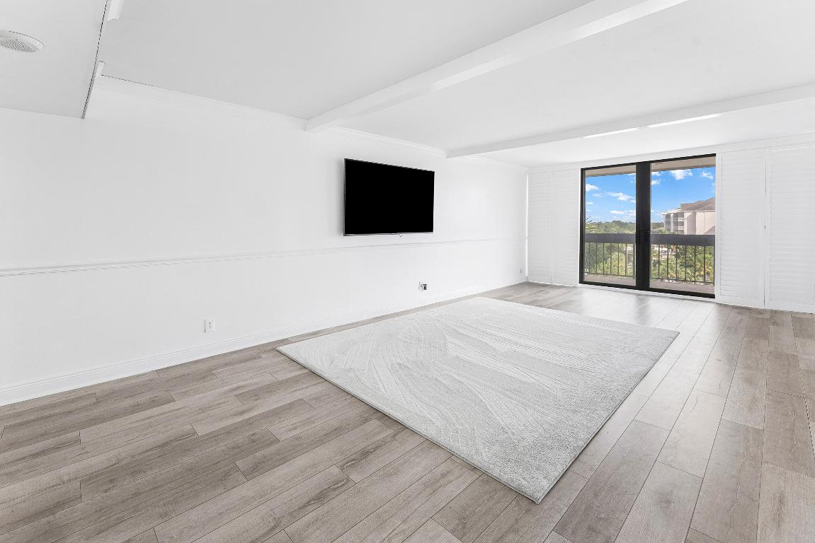 2400 Presidential Way 503