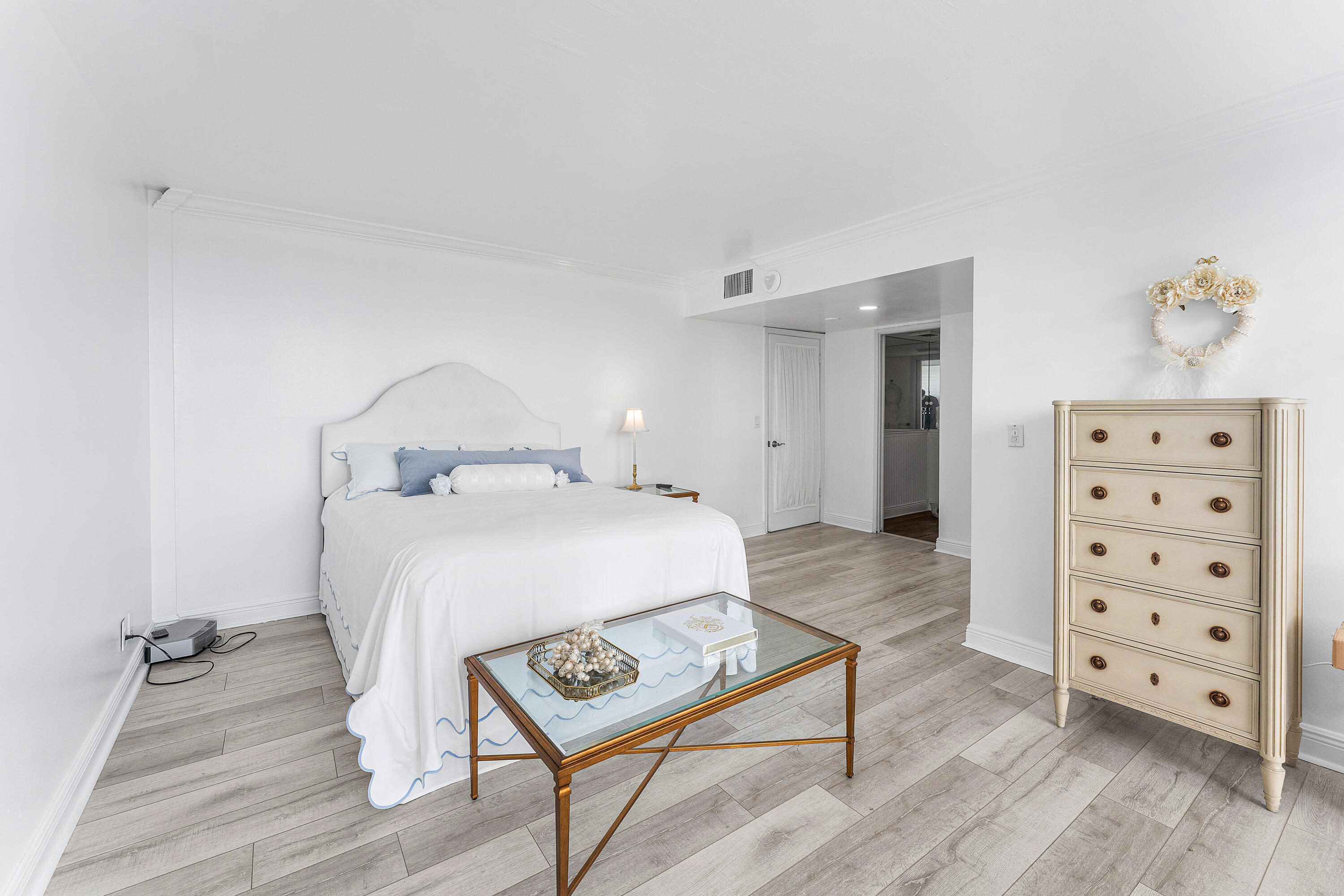 2400 Presidential Way 503