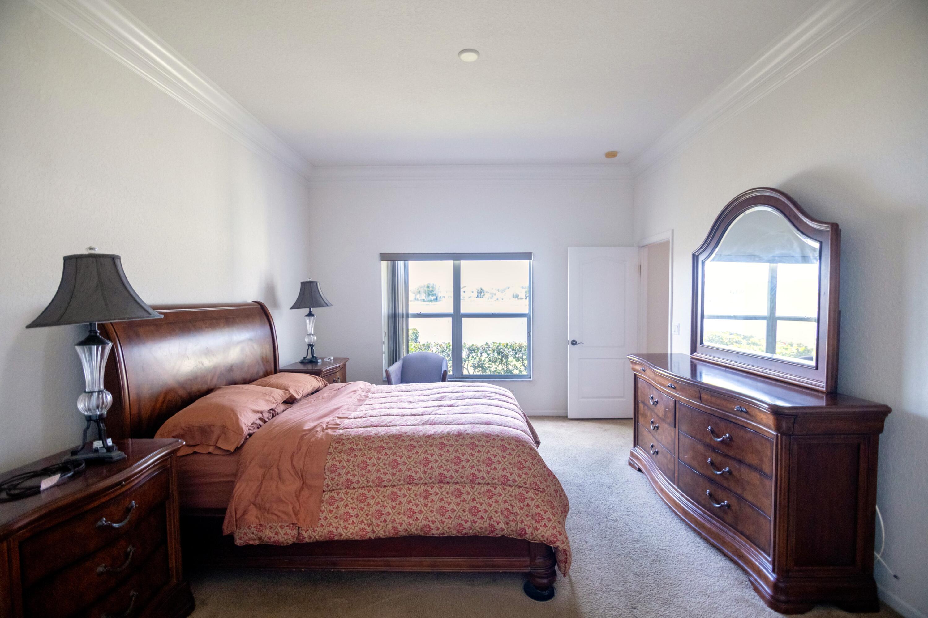 284 Berenger Walk