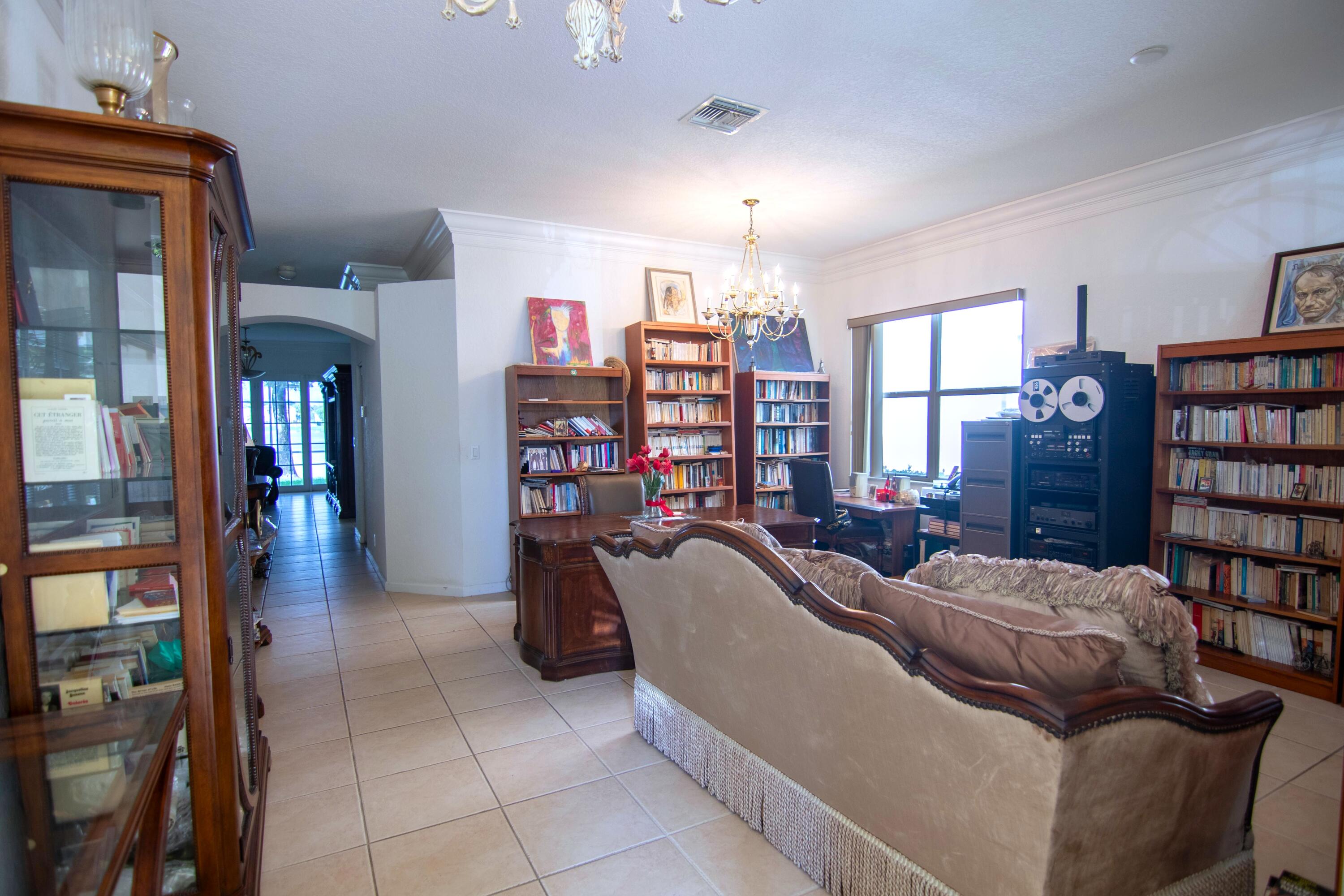 284 Berenger Walk