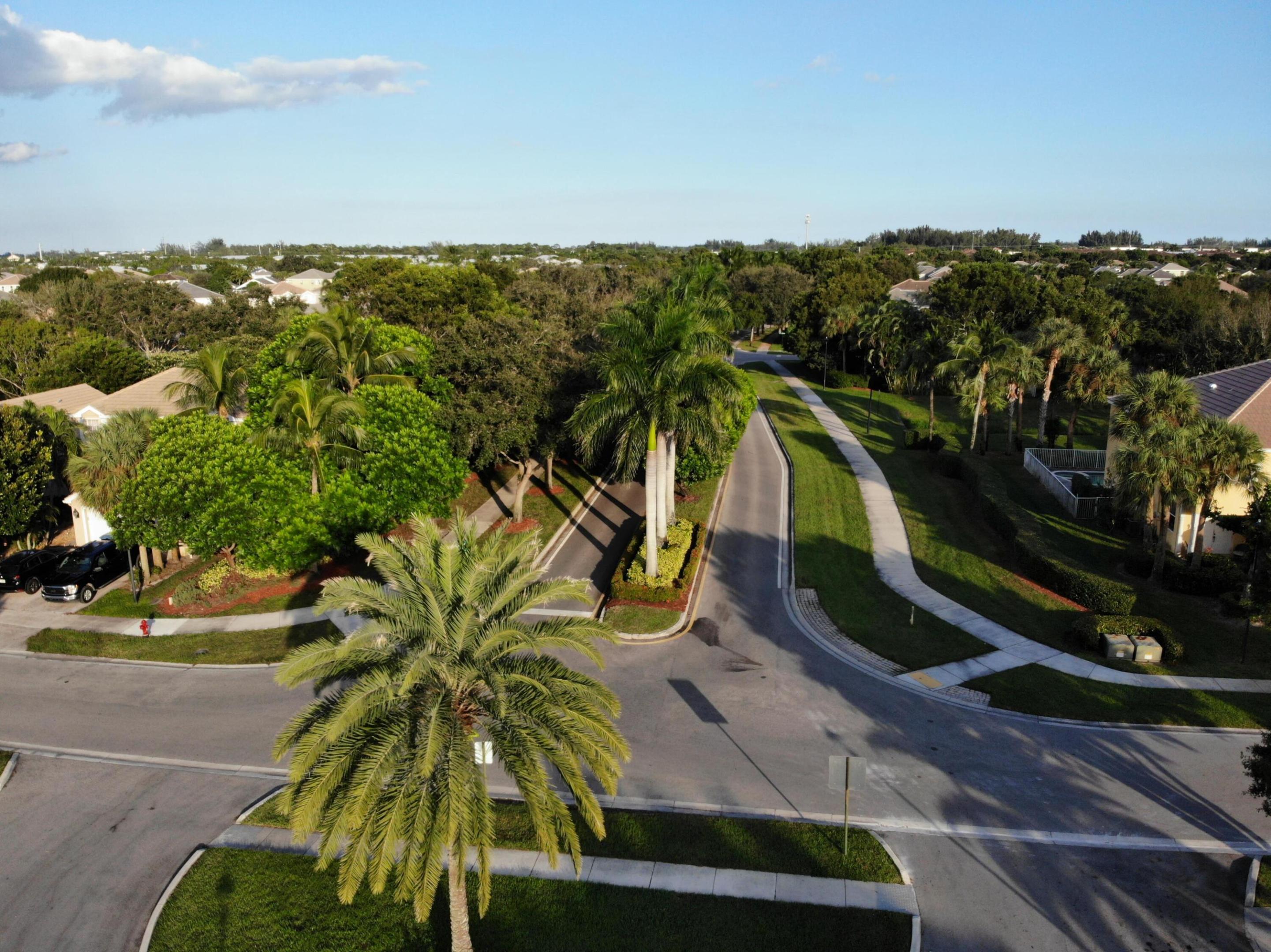 284 Berenger Walk