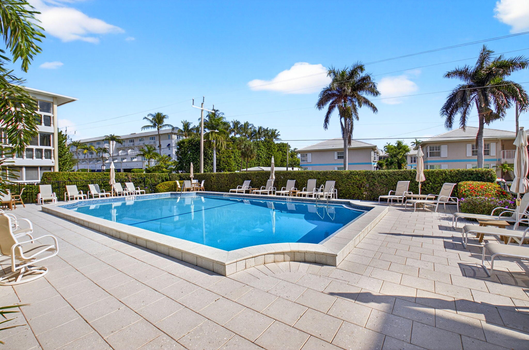 80 Venetian Drive 307s