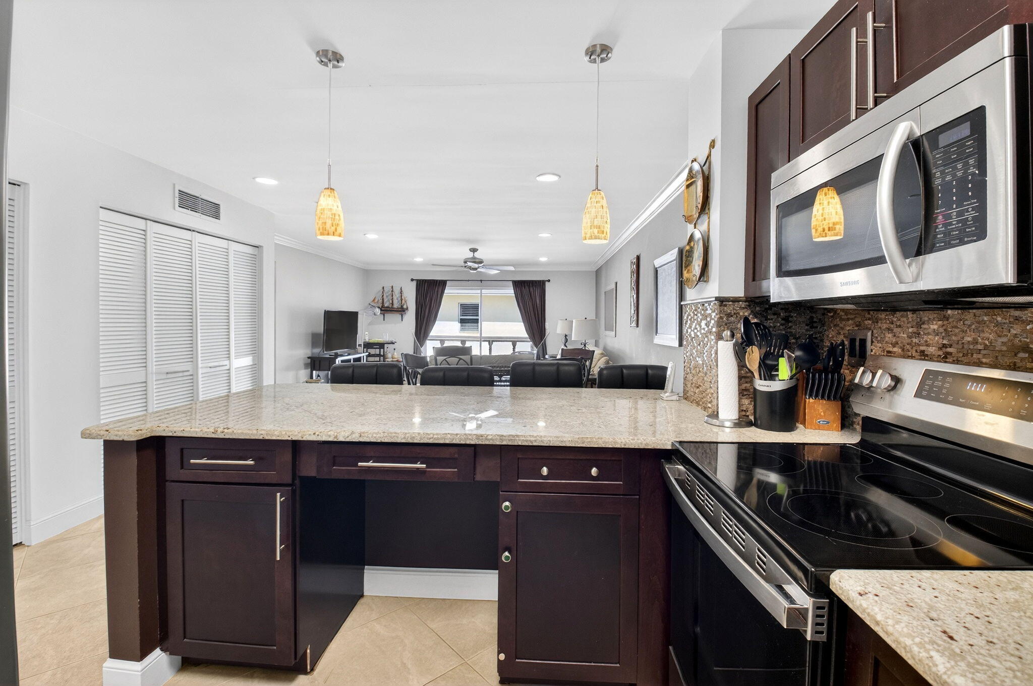 80 Venetian Drive 307s