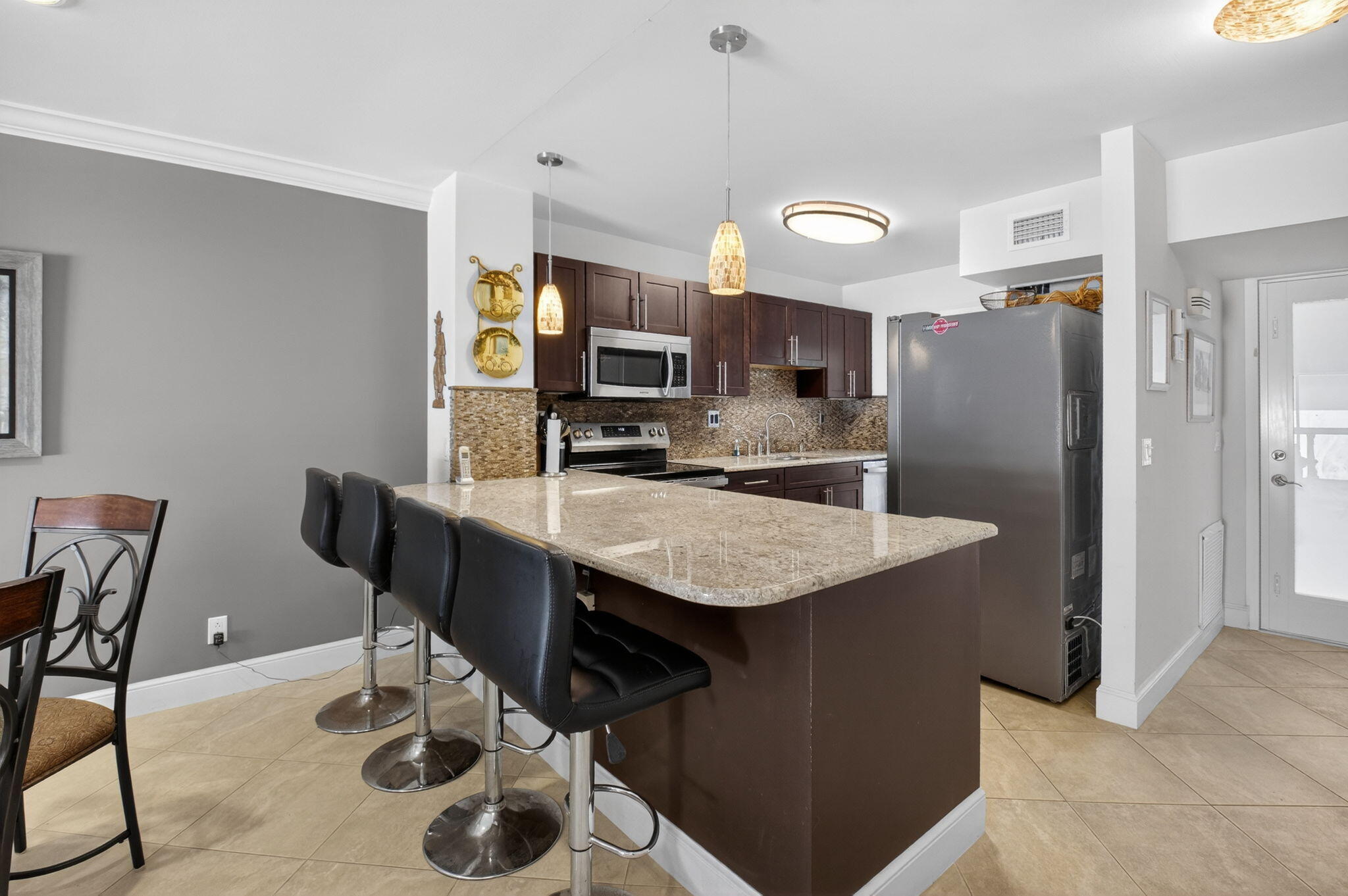 80 Venetian Drive 307s