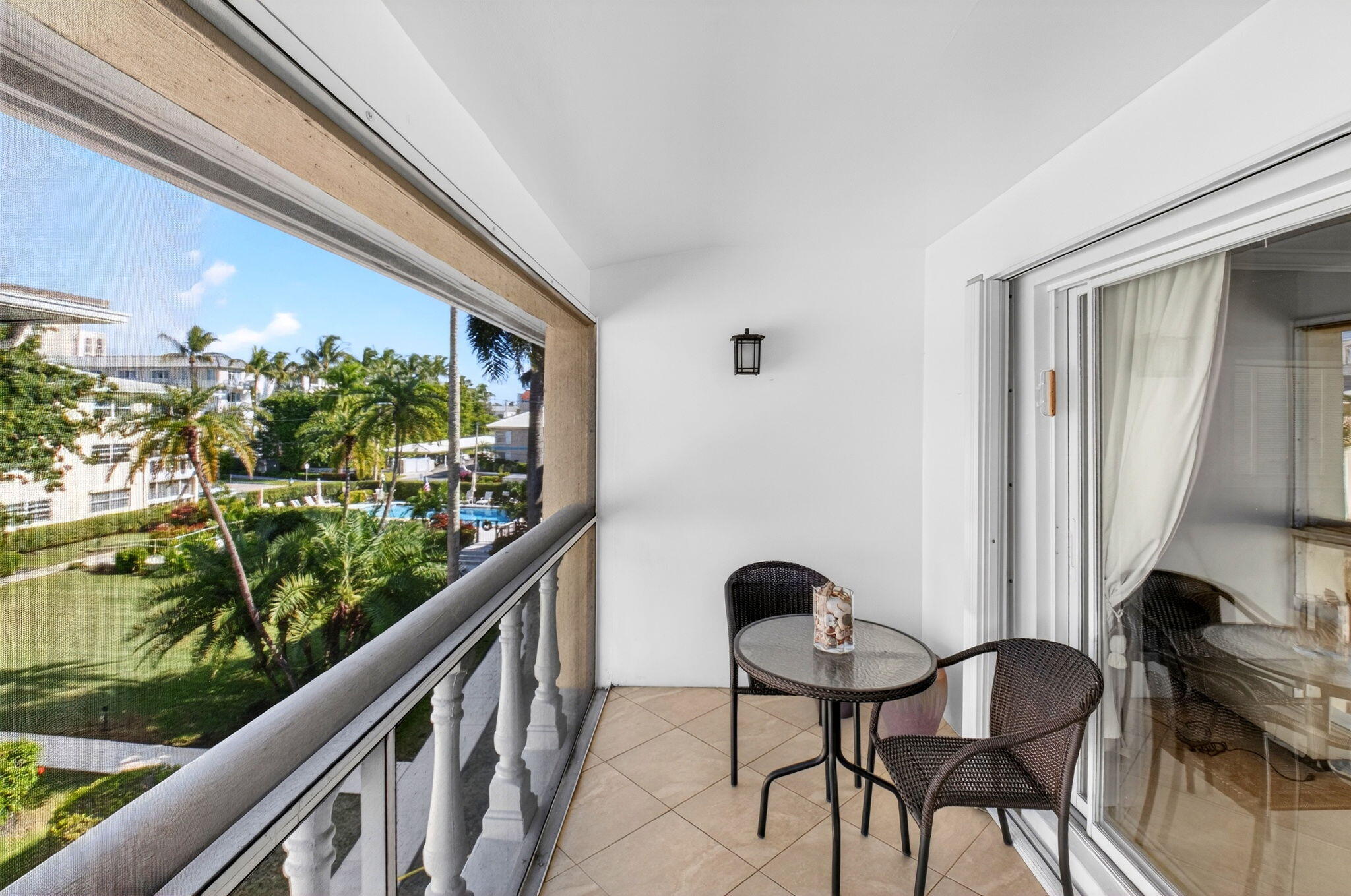 80 Venetian Drive 307s