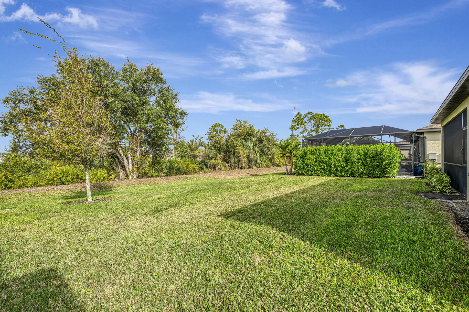 1932 W Isles Road