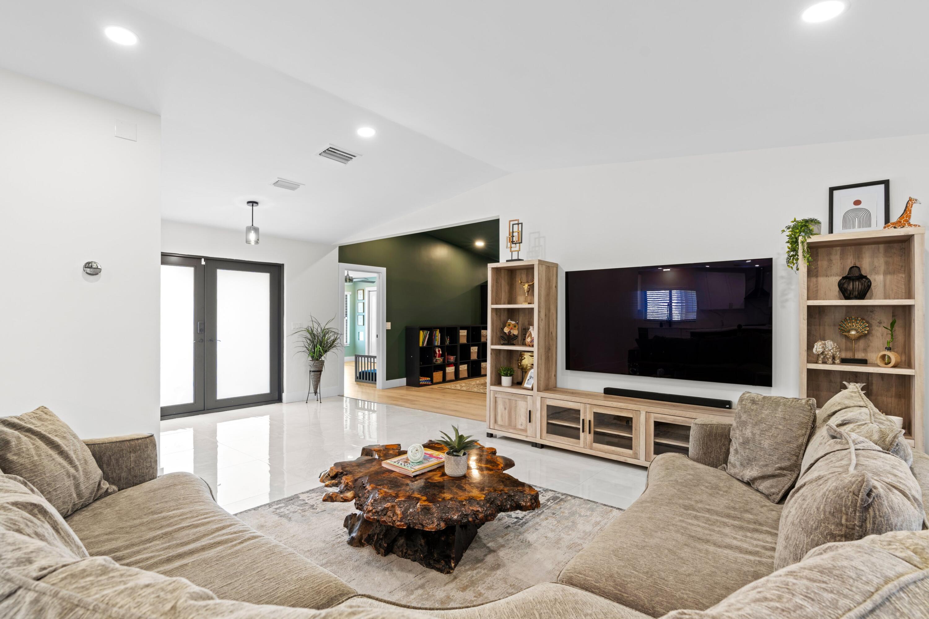 2327 SW 23rd Cranbrook Drive