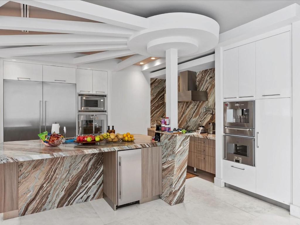 3917 S Le Jeune Road