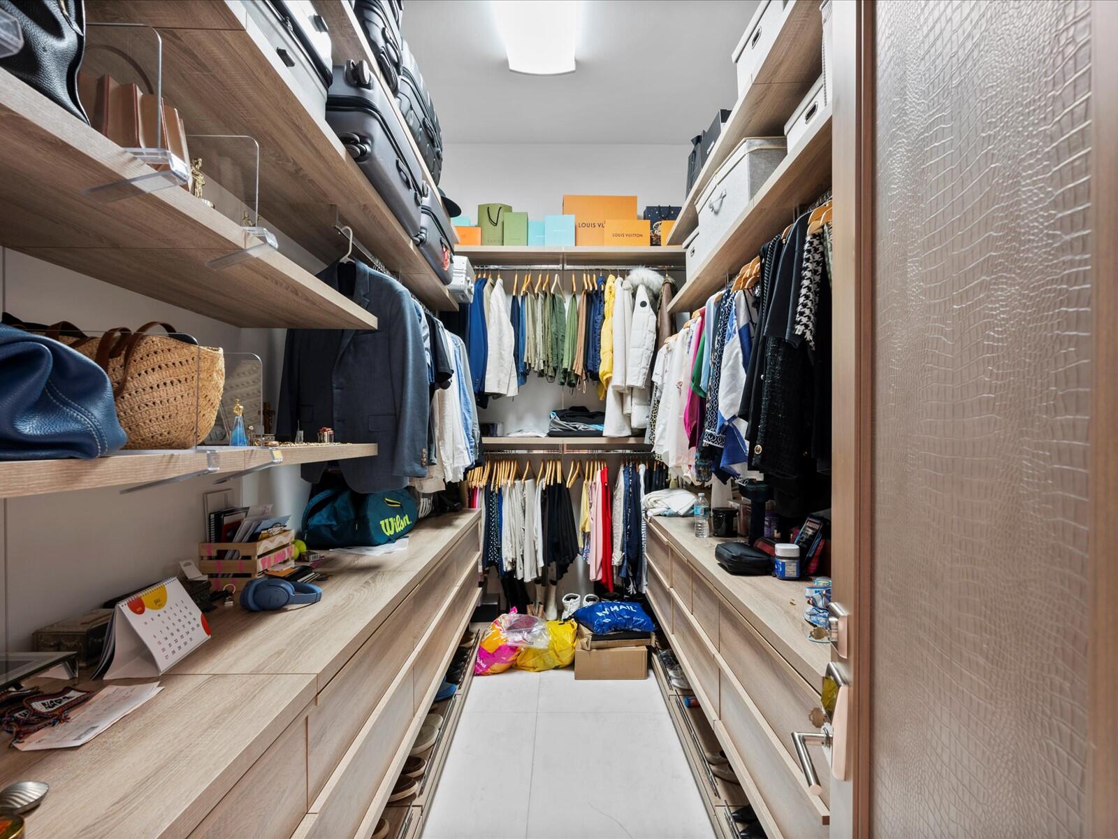 3917 S Le Jeune Road