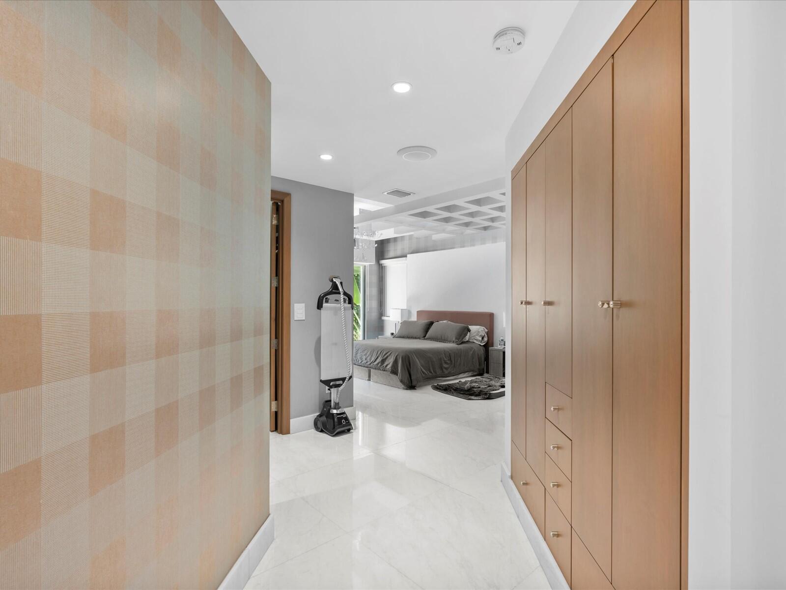 3917 S Le Jeune Road