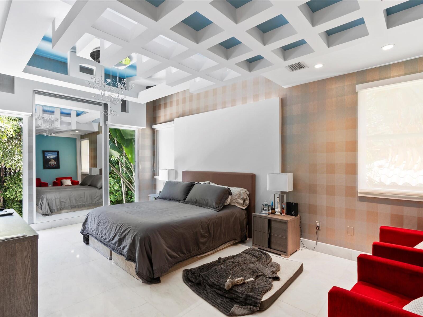 3917 S Le Jeune Road