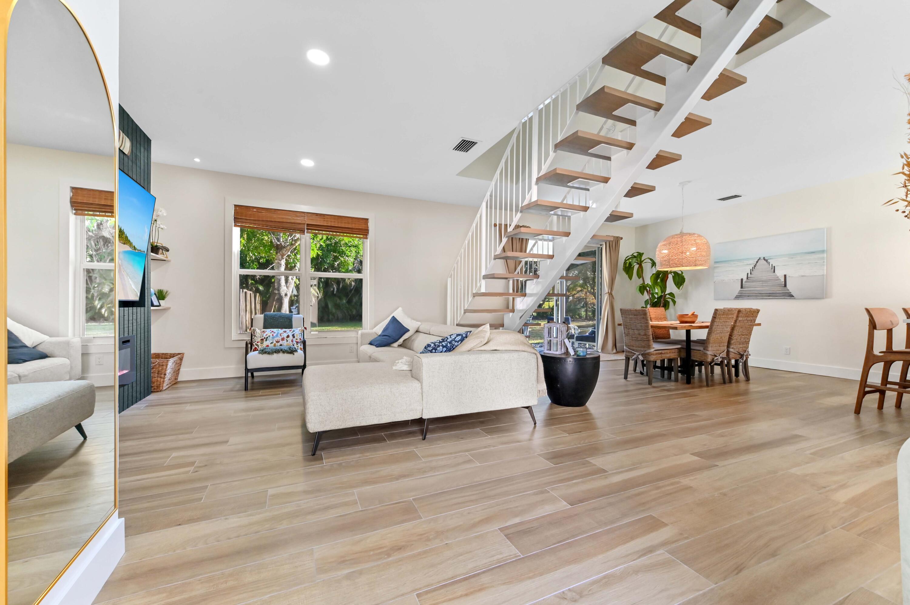 8017 Stirrup Cay Court