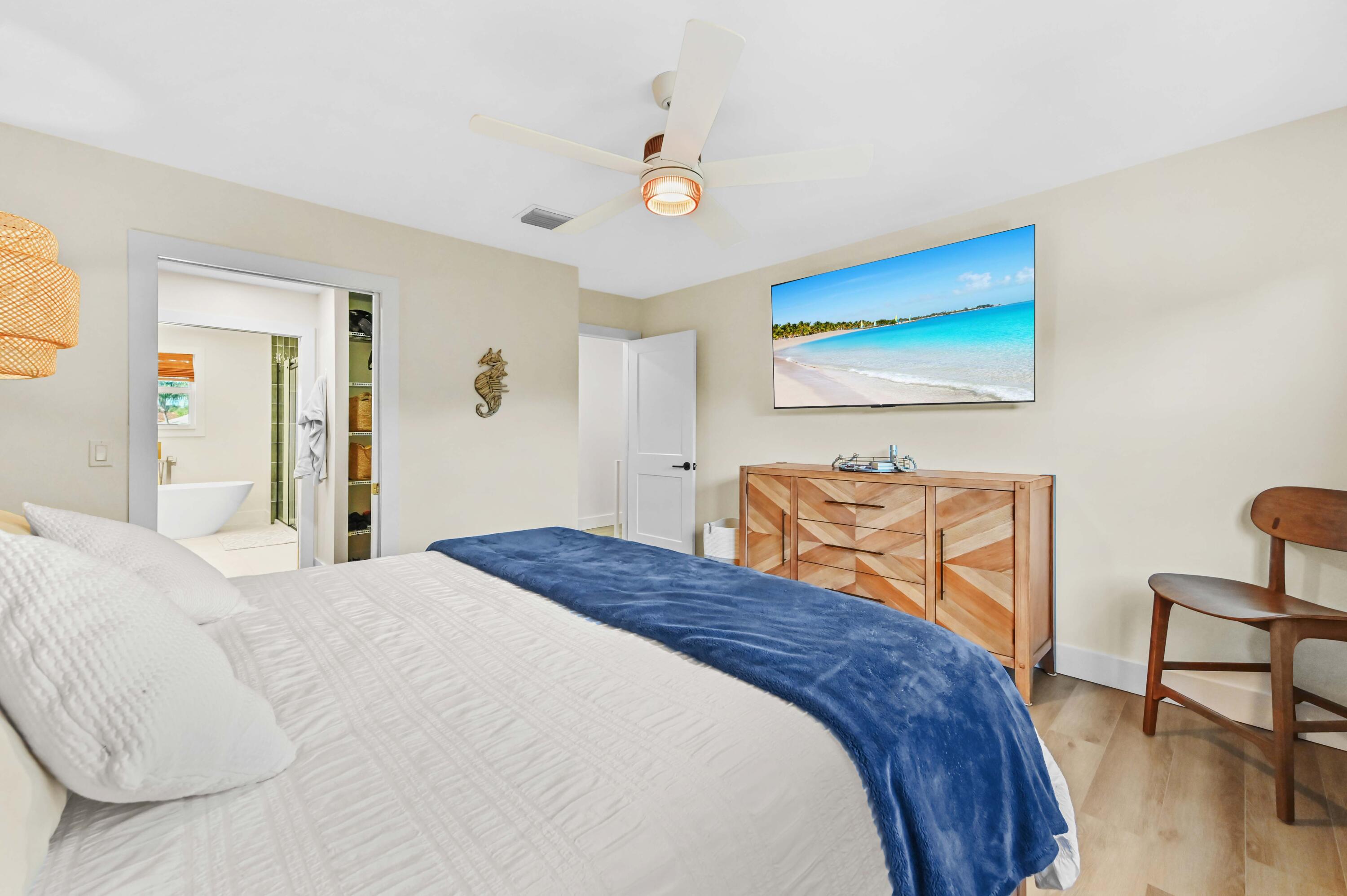 8017 Stirrup Cay Court