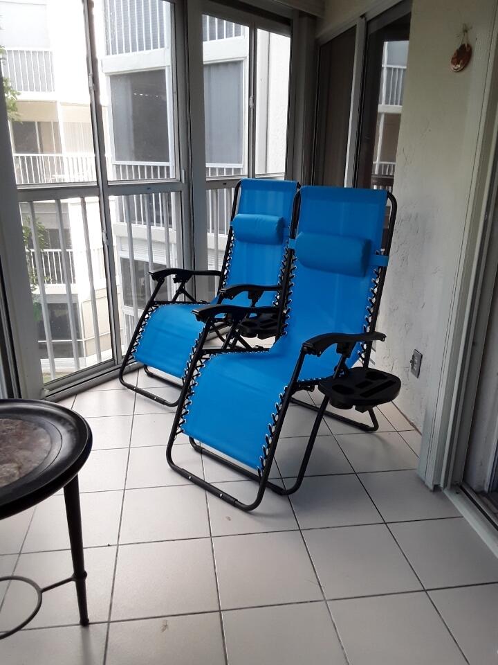 3146 Via Poinciana 307