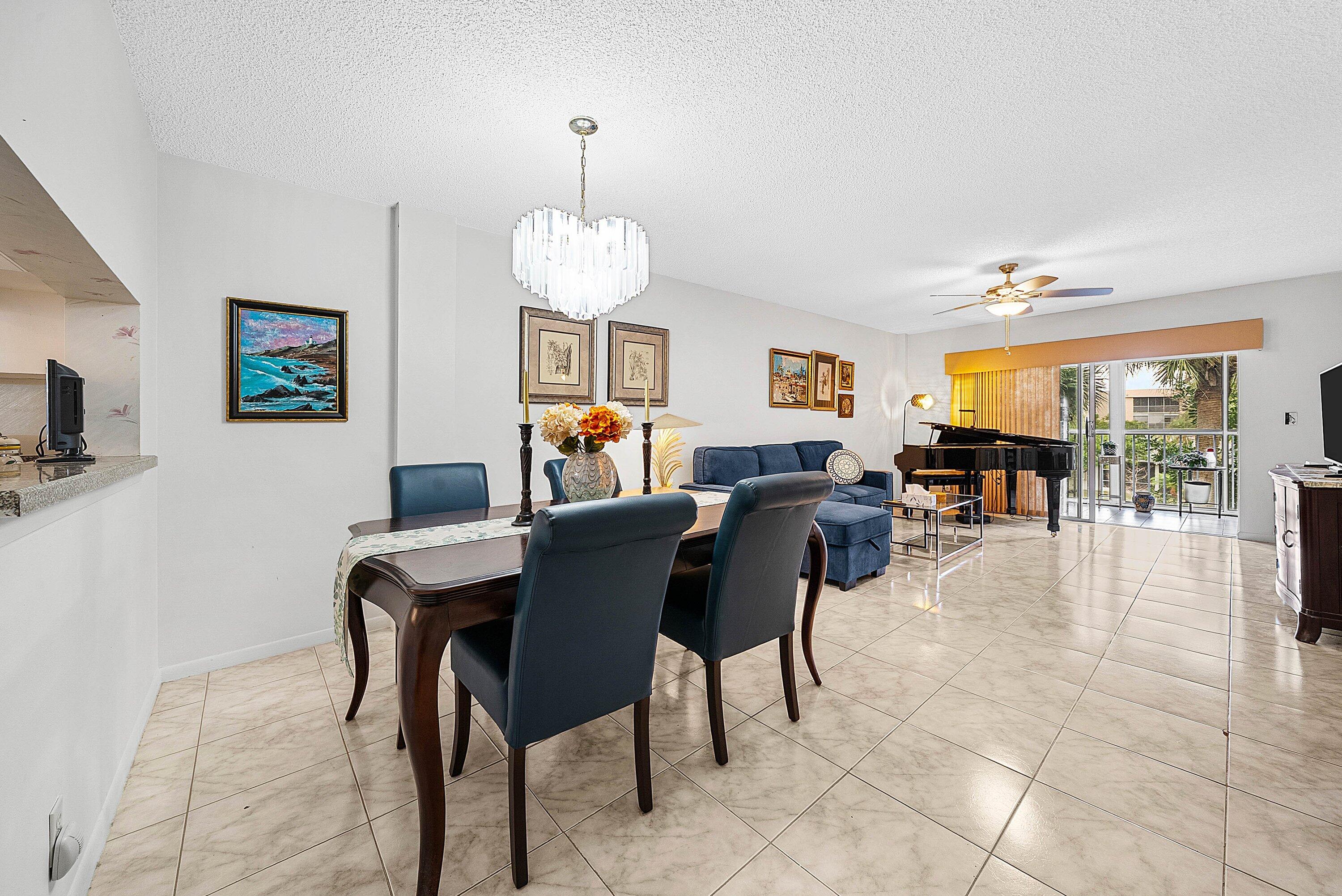 3146 Via Poinciana 307