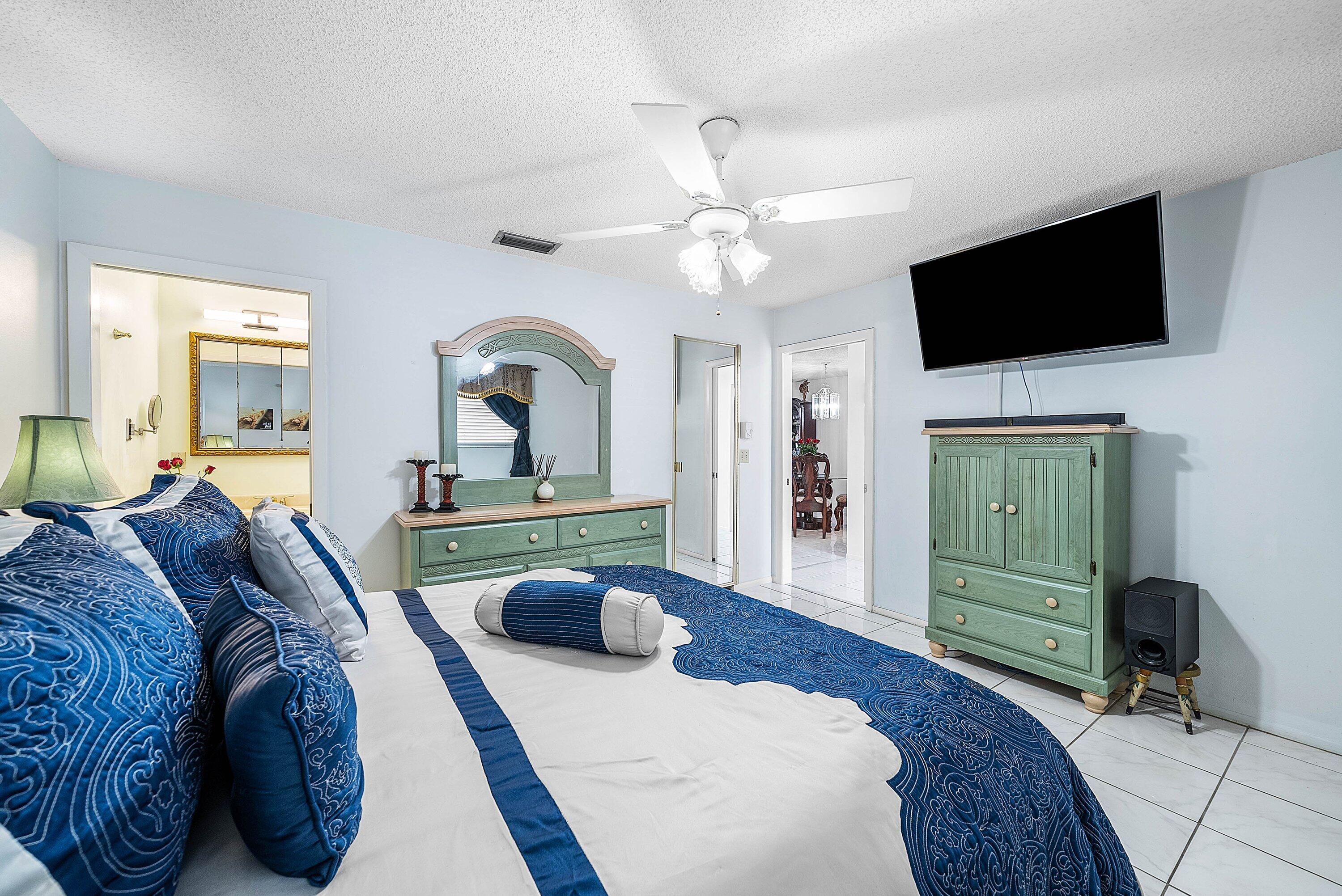 5730 Fernley Drive E 23