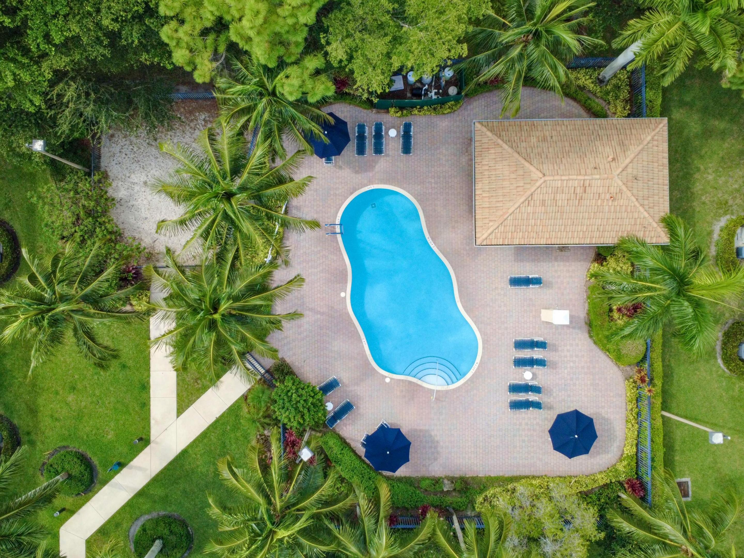 1527 Barrymore Court