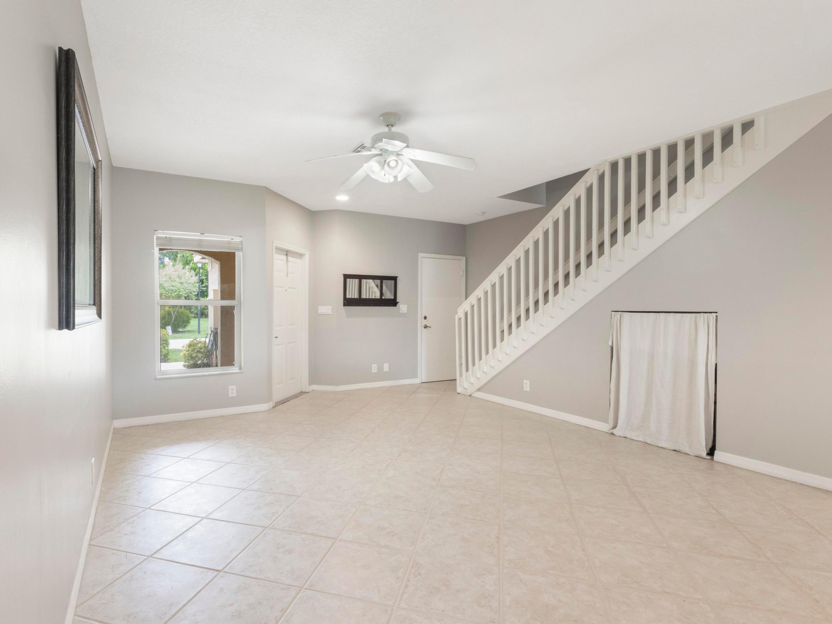 1527 Barrymore Court